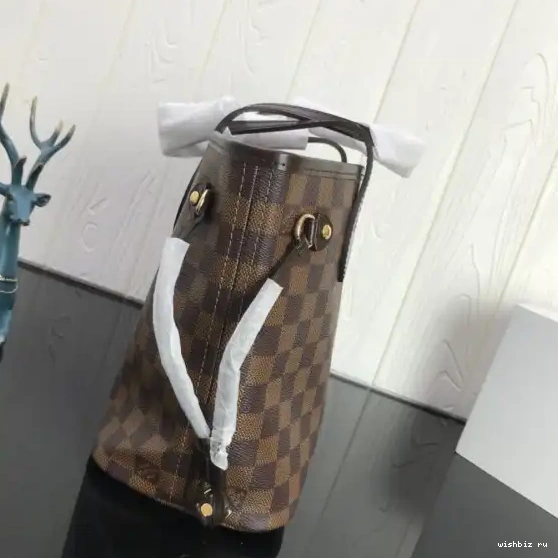 WIS PM LOUIS NEVERFULL VUITTON 0527
